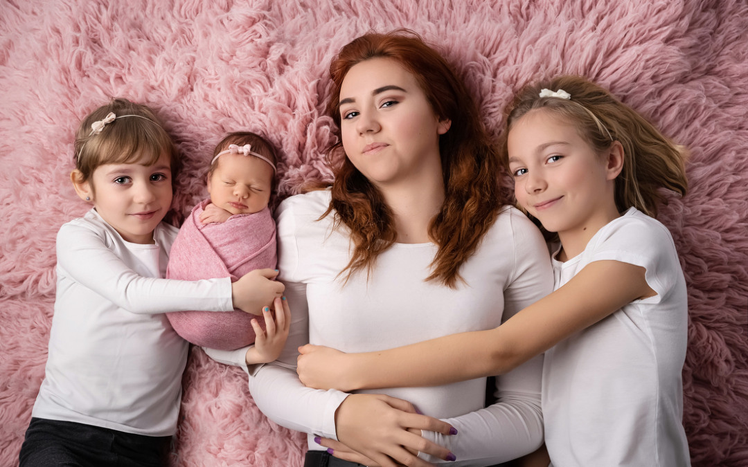 Sesja noworodkowa ze starszym rodzeństwem | Żyrardów – Błonie – Grodzisk Maz.